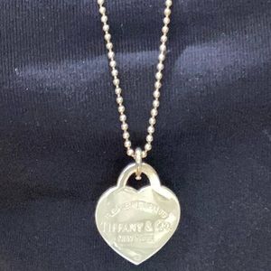 Authentic-USED Tiffany&Co large RTT heart necklace
